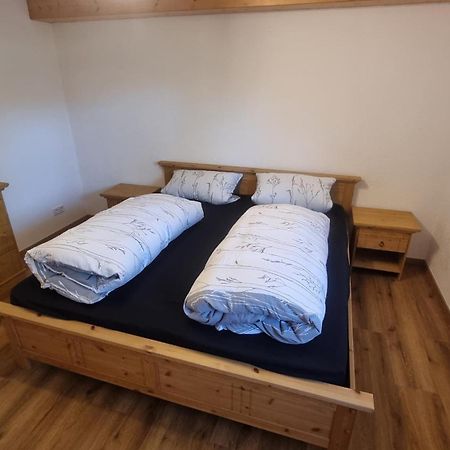 Ruhige Ferienwohnung Inklusive Garten Souterrain - Neu Renoviert Lachen Exteriér fotografie