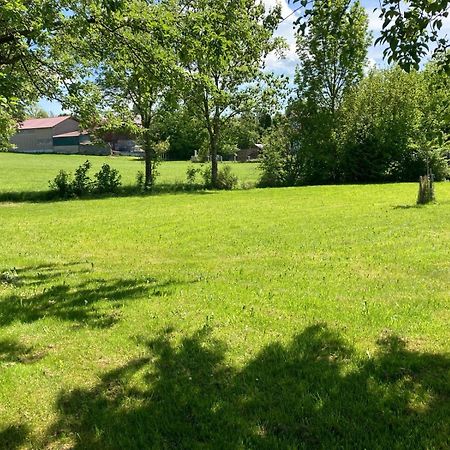 Ruhige Ferienwohnung Inklusive Garten Souterrain - Neu Renoviert Lachen Exteriér fotografie