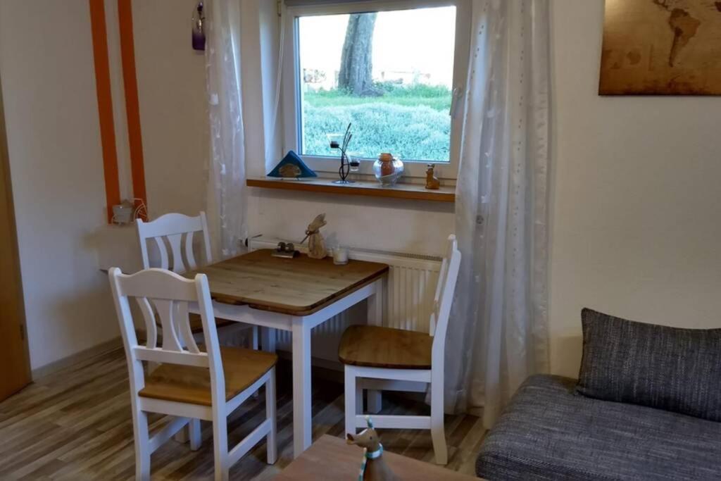 Ruhige Ferienwohnung Inklusive Garten Souterrain - Neu Renoviert Lachen Exteriér fotografie